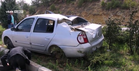 Uşak'taki trafik kazasında 3 kişi yaralandı
