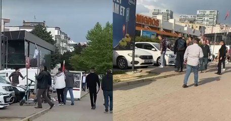 Bursa'da Yeşil Sol Parti seçim minibüsünü engelleyip slogan attılar