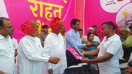 महंगाई से राहत के लिए टोकन की मशक्कत, कतार में घंटों इंतजार