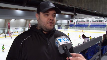 Une formation pour motiver les jeunes à devenir arbitre au hockey