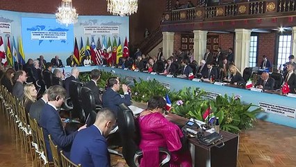 Скачать видео: Cumbre sobre Venezuela en Bogotá bajo la sombra del opositor Guaidó