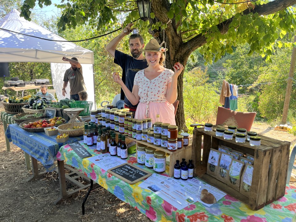 À Plats, "Graines De Buisson", des cultures certifiées Bio de la graine jusqu'aux légumes et à l'assiette