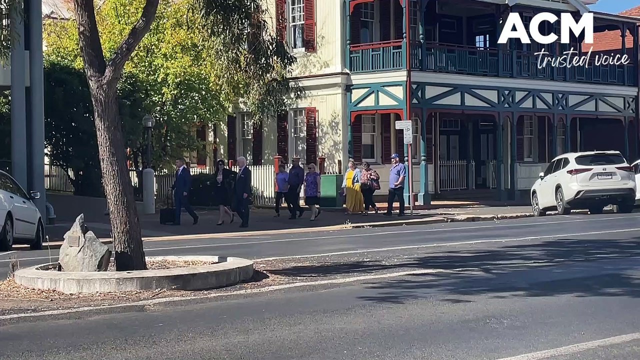 Michelle Bright Family and friends walk into Dubbo courthouse | Daily Liberal | April 26, 2023