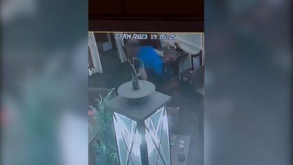 Family of four caught sneaking out of restaurant without paying