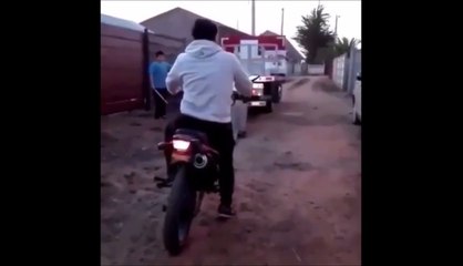 Charger sa moto sur une remorque... pas si simple