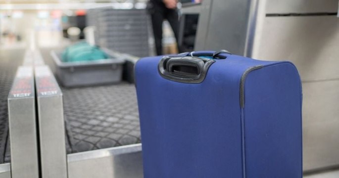 Refusant de payer un supplément pour son bagage à main, elle enfile... 2,5 kg de vêtements avant son vol