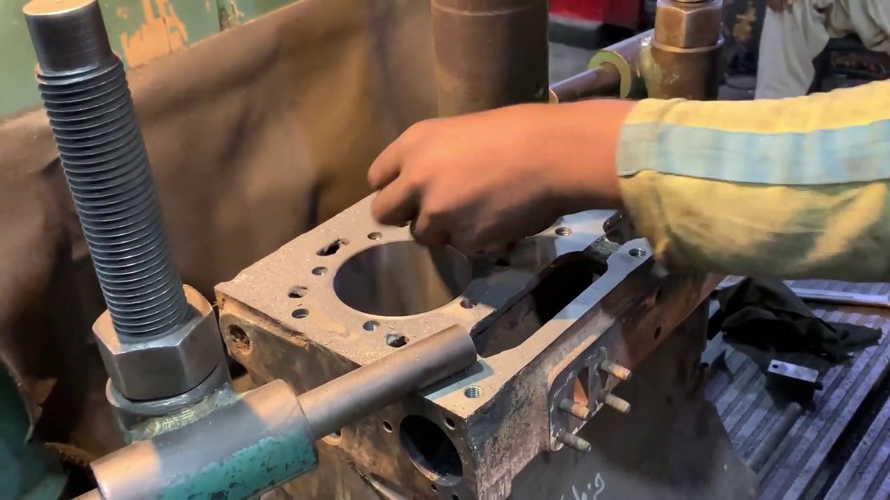 Reconditioning of Engine Block and Complete procedure of Boring and