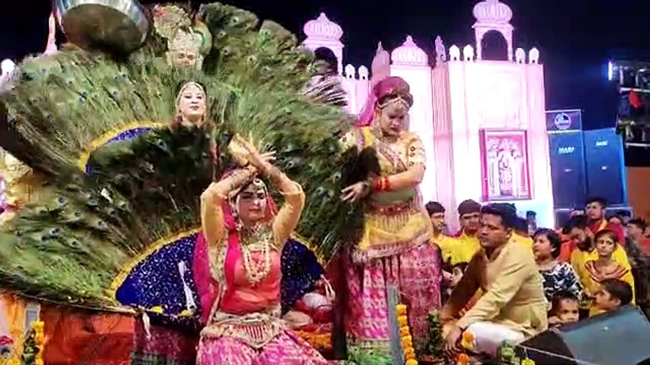 खाटू श्याम के भजनों पर झूमे श्रद्धालु पांच क्वि...