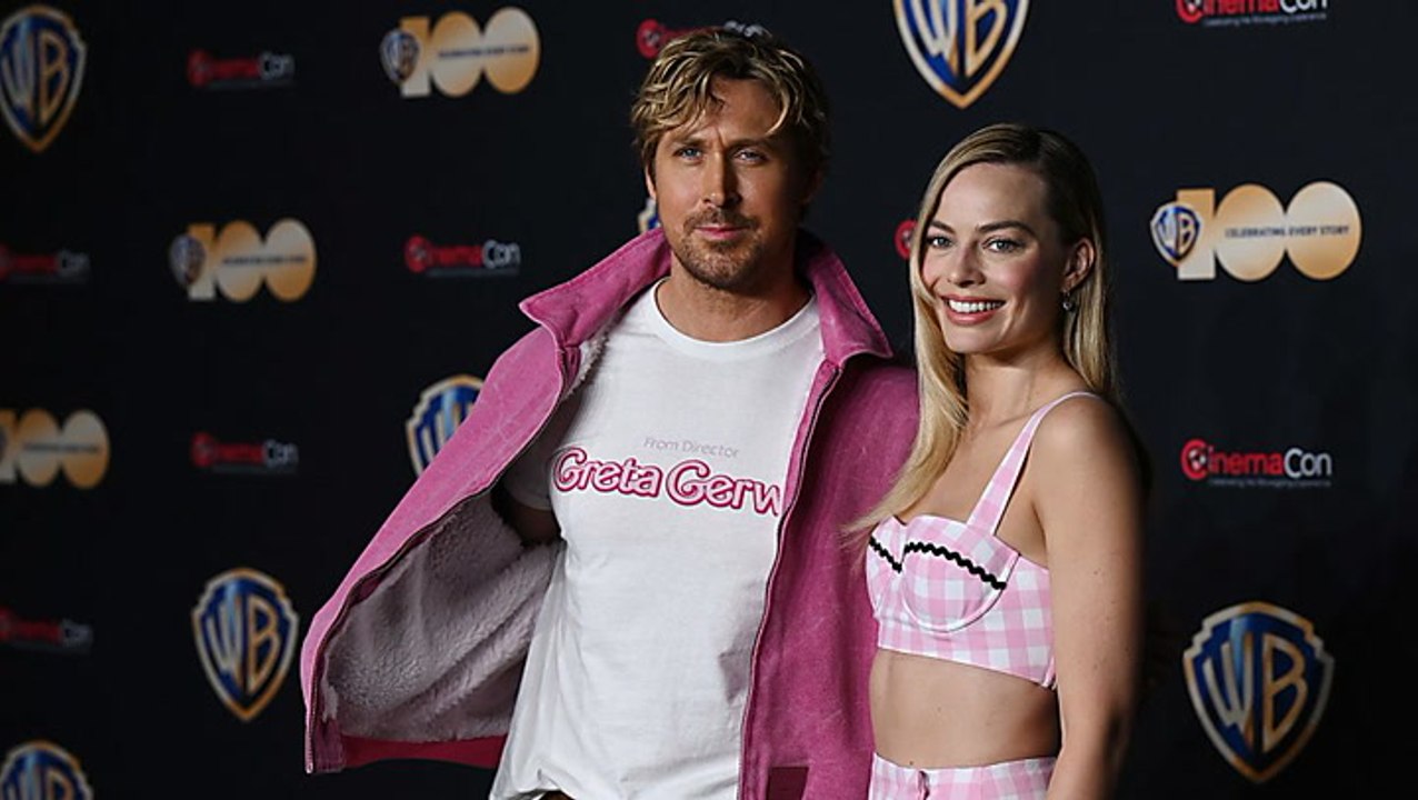Margot Robbie und Ryan Gosling begeistern im „Barbie“-&-„Ken“-Look