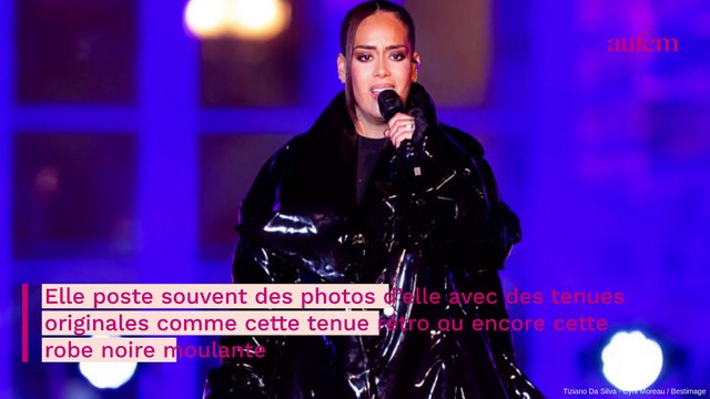 Amel Bent en combinaison moulante et cuissardes, la coach de The Voice plus sexy que jamais