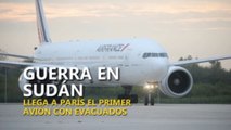 Llega a París el primer avión con personas evacuadas por Francia de Sudán
