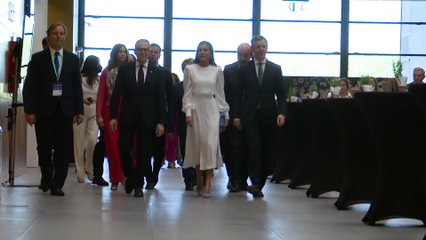 La Reina Letizia apuesta por su misterioso conjunto blanco