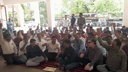 मंत्रालयिक कर्मचारियों का धरना प्रदर्शन