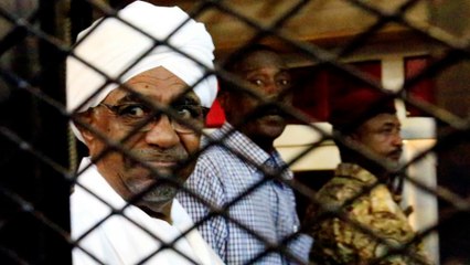 ما وراء الخبر ـ من المسؤول عن خروج قيادات من نظام البشير من السجن؟