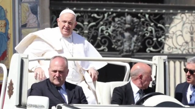 Pope Francis Makes History By Allowing Women to Vote at Bishops' Meetings