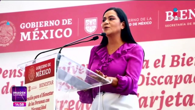 Entregan tarjetas del Bienestar a personas con discapacidad en Iztapalapa