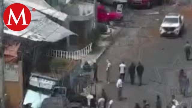 Camión sin frenos provoca un choque múltiple y deja a varias personas lesionadas; Edomex