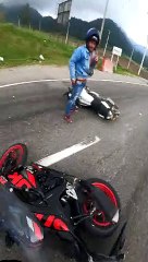 Reckless Driver Crosses the Middle of the Road Causing Crash