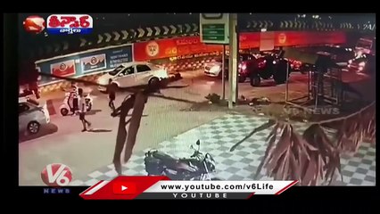 Drunk Man Runs Away With Police Breathalyser | V6 Teenmaar