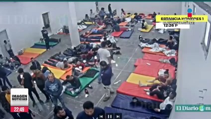 Más de 100 migrantes viven en campamento improvisado entre Tijuana y San Ysidro