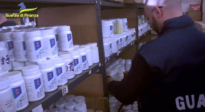 Integratori alimentari cinesi non a norma: sequestrati oltre 2 milioni di compresse (27.04.23)
