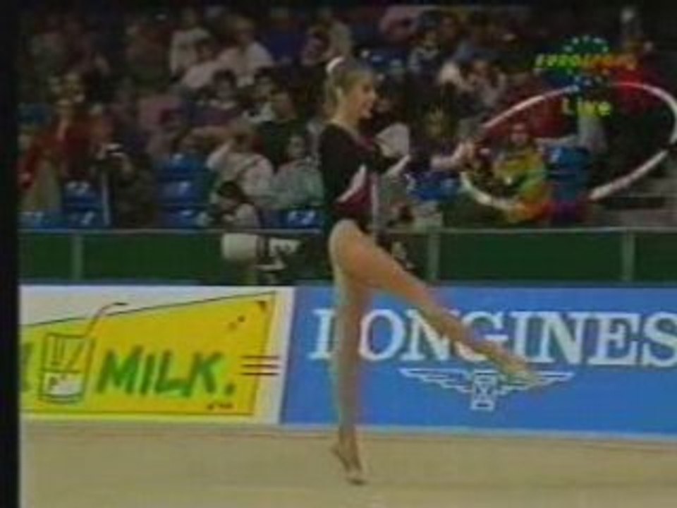 Eva Serrano cerceau Ch Monde 1992