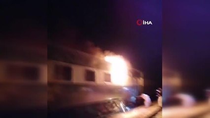 Pakistan'da trende yangın: 7 ölü