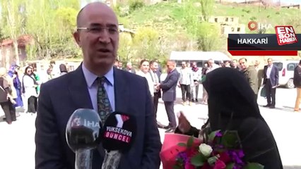 Yüksekova'ya gelen İran kafilesine davullu-zurnalı karşılama