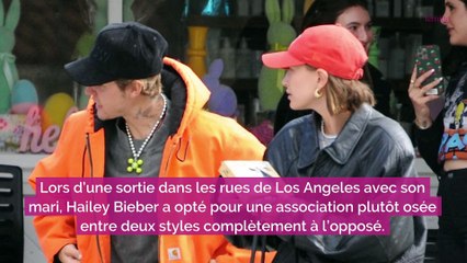 En slip dress transparente et Air Max, Hailey Bieber ose l’association la plus tendance du printemps