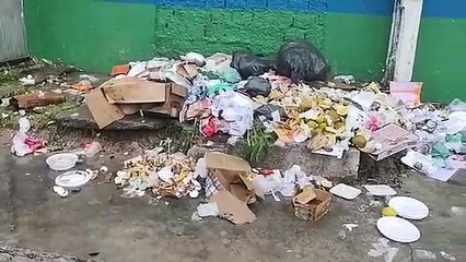 Praça no Vergel tomada por água, na manhã desta quinta-feira