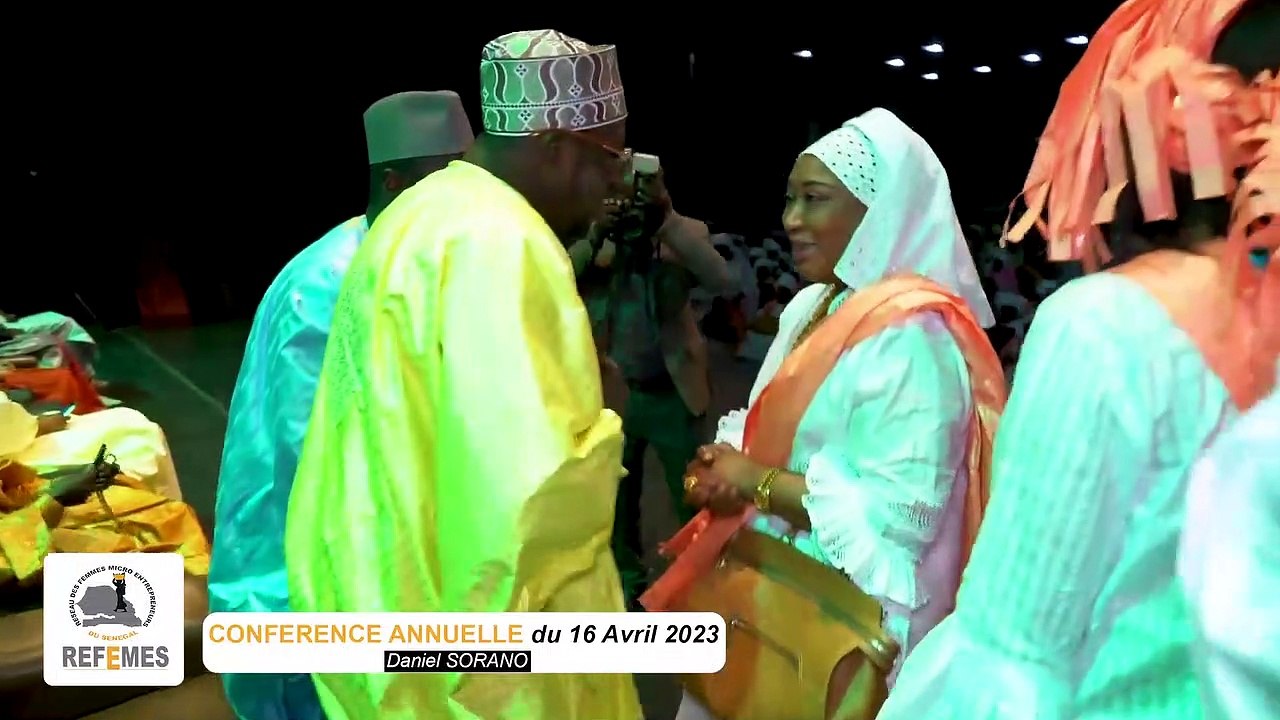 La conférence annuelle du réseau des femmes micro-entrepreneures  du Sénégal ( REFEMES ) au Théâtre National DANIEL SORANO