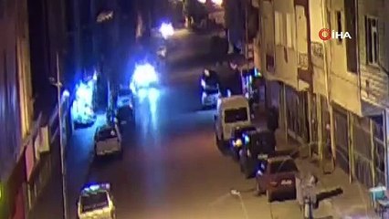 Pikap park halindeki 6 araca çarptı! Şok görüntüler ortaya çıktı!