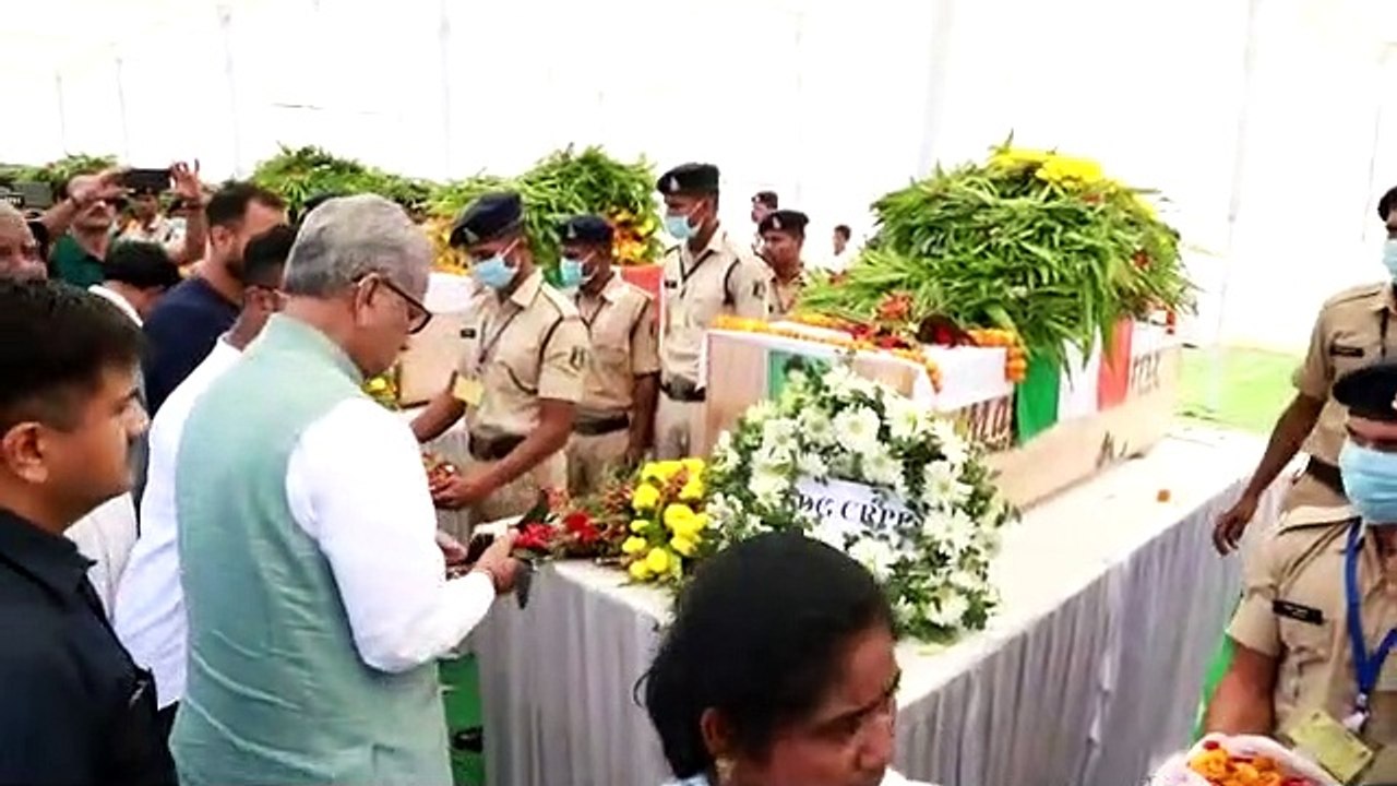 ओम माथुर ने शहीद जवानों को दी श्रद्धांजलि, परिज...