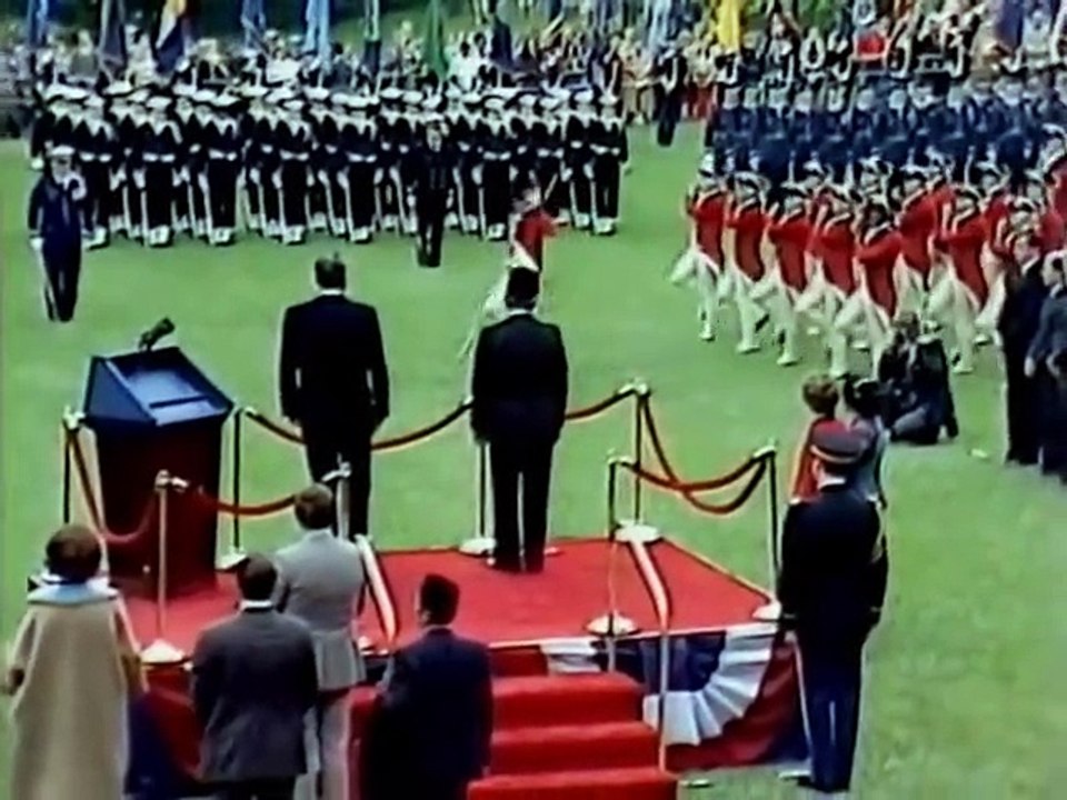 President Soeharto was greeted by the President of the United States, Ronald Reagan, at the White House in October 1982