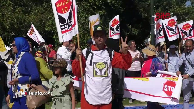 أساتذة يحتجون أمام وزارة التربية بسبب حرمانهم من الترقية ويطالبون الوزير بنموسى بإنصافهم