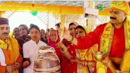 राजस्व मंत्री ने पत्नी के साथ महायज्ञ में दी आहुति,की ये कामना