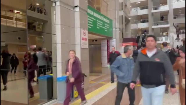 Adalet Nöbeti'nin 123'üncüsü Gezi Davası Tutukluları İçin Tutuldu: Gezi, Bu Ülkenin Onurudur, Mücadelemizden Vazgeçmeyeceğiz