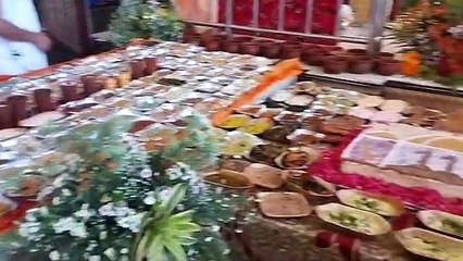 108 कलशों से श्रीकृष्ण बलराम का महाभिषेक, अर्पित किए 108 भोग