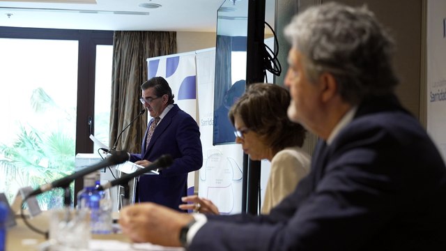 El sector privado complementa y libera de recursos a la sanidad pública, según Fundación IDIS