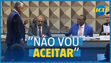 Silvio Almeida se recusa a receber réplica de feto no Senado