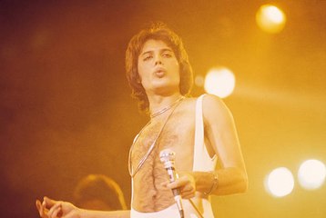 Los Shorts De Cuero De Freddie Mercury Se Subastan Por Miles De Dólares