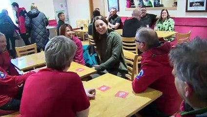 William and Kate get pizzas for volunteers at rugby club