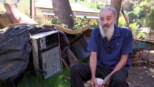 Pressure still on River Murray residents as flood victims offered funding grant