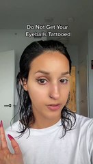 Mujer se arrepiente de delineado permanente en sus ojos