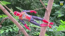 Avengers Toys kids Action Fight in jungle with Thanos, Hulk, Spider-Man, Captain America, Iron Man, Venom, Batman