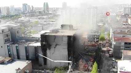 Akit Medya Grubu'nun içinde bulunduğu binada çıkan yangını söndürme çalışmaları sürüyor