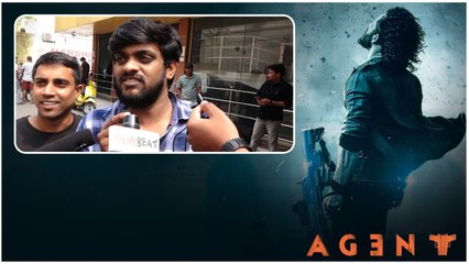 Agent Movie చూస్తూ నిద్రపోయా అంటున్న ఫ్యాన్..పాపం Akhil Akkineni