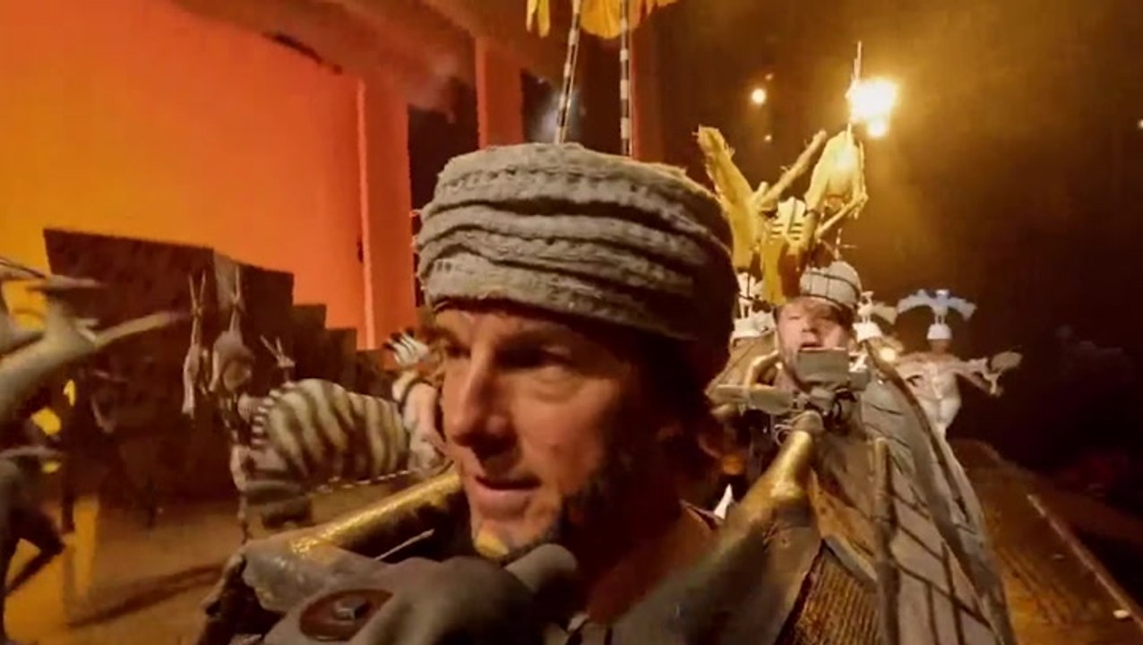 Tom Cruise and James Corden gatecrash The Lion King on Broadway and perform iconic song