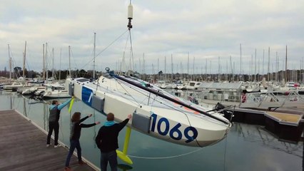 Frérots 2023 /  Prototypes Mini 6.50 Mx3 : Revivez en vidéo la mise à l'eau et le baptême du #1069 !