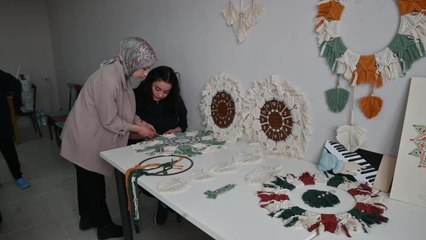 Depremzedeler Yozgat'ta El Sanatları Kursuna Katılıyor
